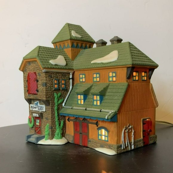 Dept 56 McGrebe Cutters & Sleighs New England Village Lighted Building - 1991 - Picture 6 of 12